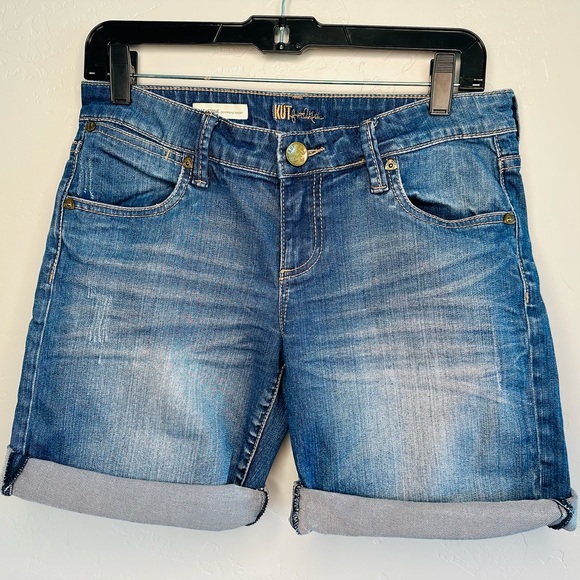 Kut From The Kloth Catherine Mid Rise Boyfriend Short Joyful Wash SZ 2/26 NEW! - Picture 6 of 16
